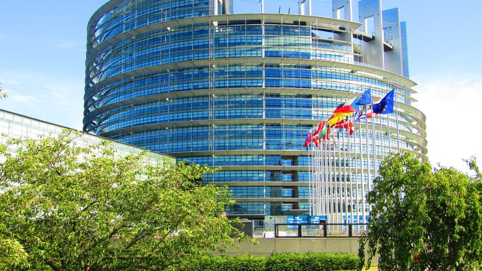 Von der Leyen: 70 posto građana EU-a moći će se cijepiti do sredine srpnja