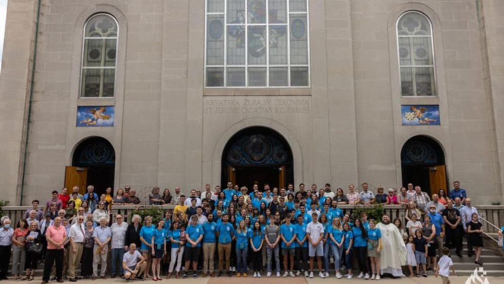 (FOTOGALERIJA, VIDEO) RADOST JE VIDJETI NAŠU MLADEŽ OKUPLJENU OKO KRISTA! Susret hrvatske katoličke mladeži u Sjevernoj Americi