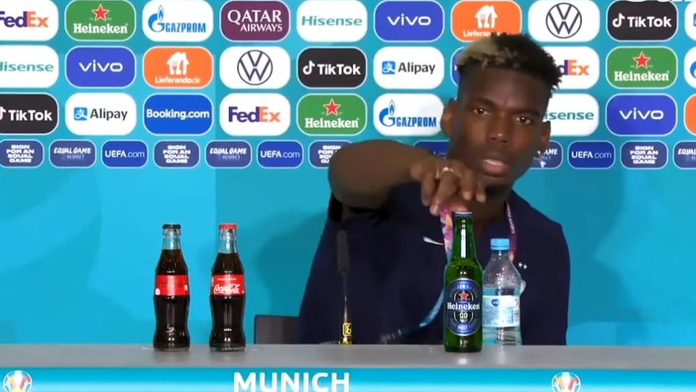 (VIDEO) Nakon Ronalda i Pogba uklonio bocu sa stola na konferenciji za novinare