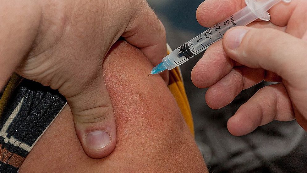 Cijepljenje u ovoj državi obavezno za tri skupine, necijepljenima otkazi