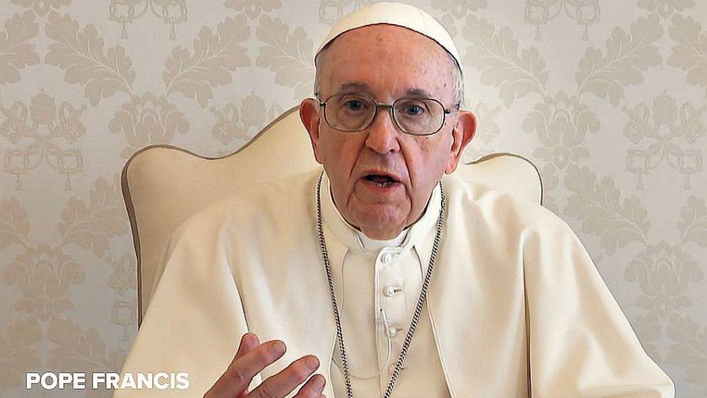 (VIDEO) Papa Franjo u videoporuci pozvao sve da se cijepe!