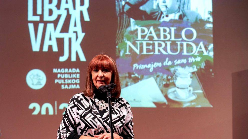 Dobitnca nagrade 'Libar za vajk' za prijevod memoara je  Željka Lovrenčić za prijevod knjige 'Priznajem da sam živio'
