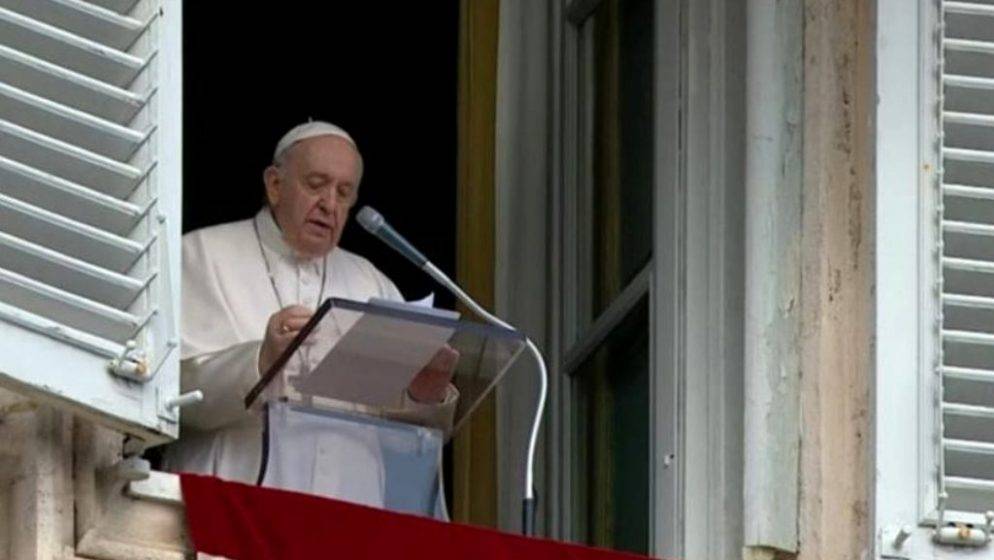 Papa Franjo zahvalio Poljskoj što je primila veliki broj izbjeglica i pozvao na molitvu