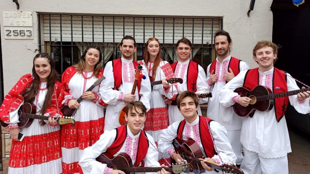 Tamburaški ansambl mladih iz Buenos Airesa posjetio Hrvatski dom u gradu Córdoba