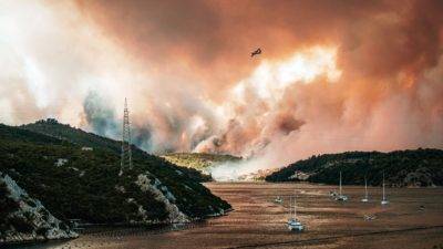 Izgorjelo 20- ak kuća