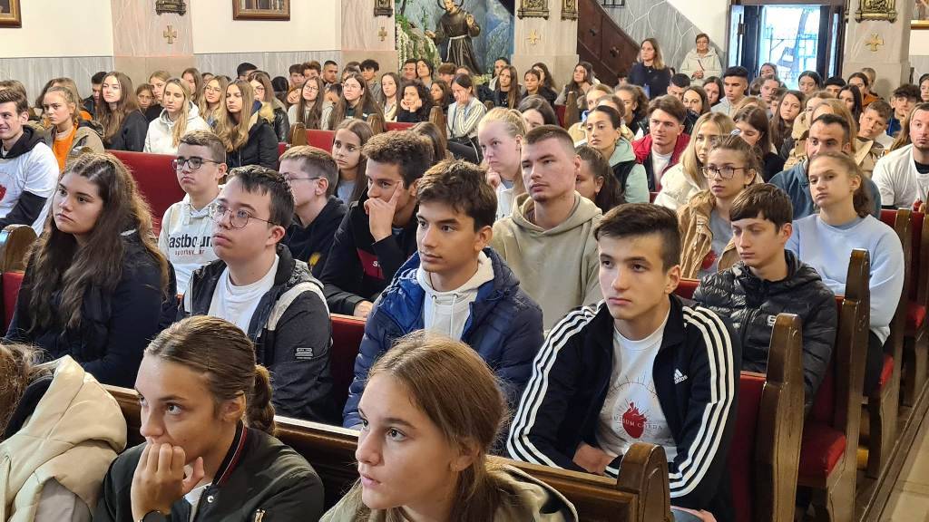 Više od sedam tisuća mladih u Bjelovaru svjedočilo Božju ljubav