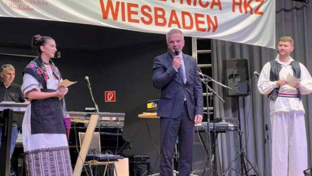 HKM Wiesbaden euharistijskim slavljem i svečanom akademijom na kojoj je sudjelovao Zvonko Milas proslavila 50. obljetnicu postojanja