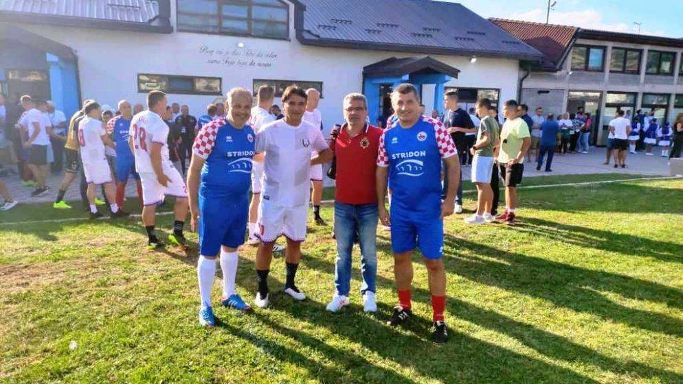 Izbornik Zlatko Dalić pješice hodočasti 130 kilometara od Livna do Međugorja