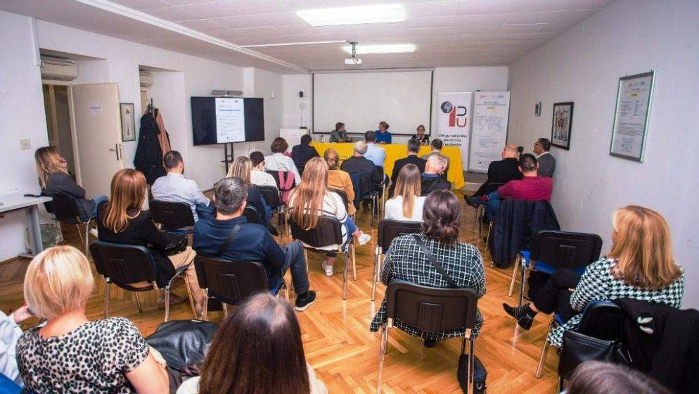 Održan okrugli stol o izazovima povratnika i useljenika u Hrvatsku; U 2021. zabilježen rekordni broj povratnika