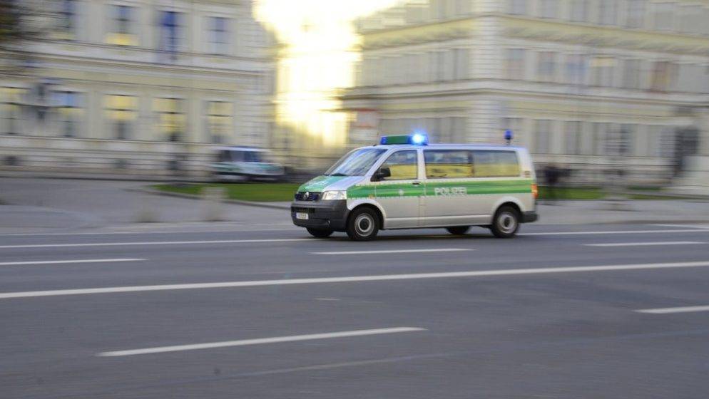 Njemačka policija u čudu: Automobil se sudario s ražnjem za kebab