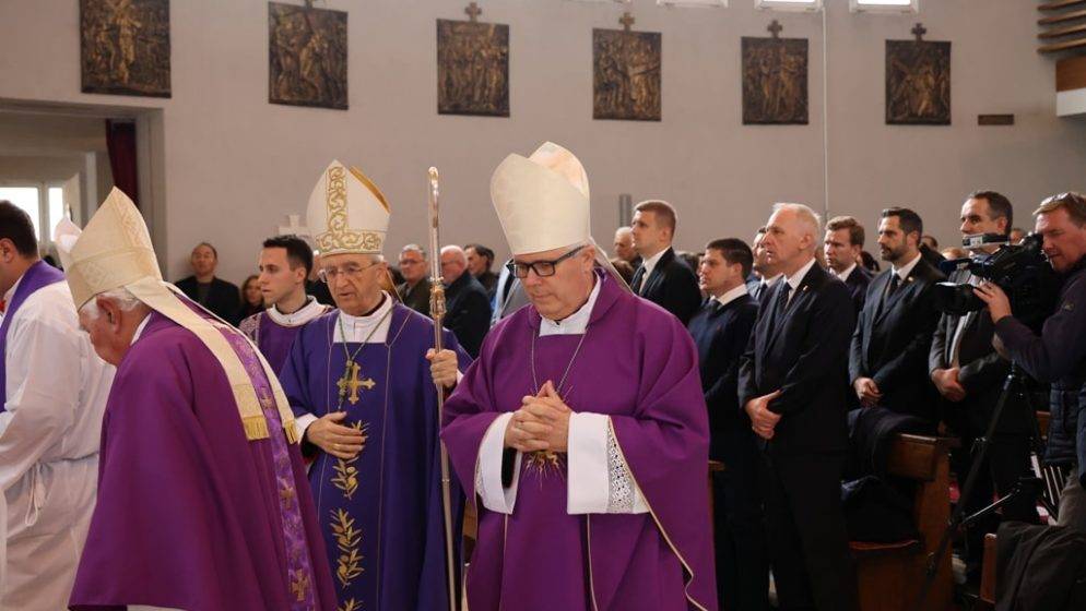 Nadbiskup Puljić: Težnju za slobodom ništa nije moglo zaustaviti