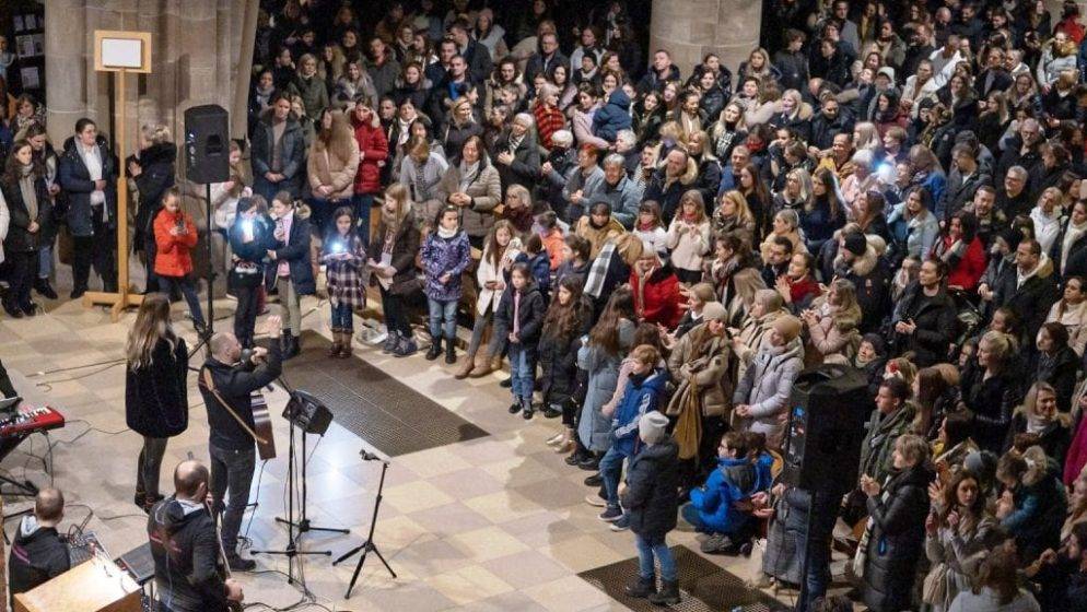Alen Hržica održao koncert duhovne glazbe pred više od tisuću Hrvata u Münchenu