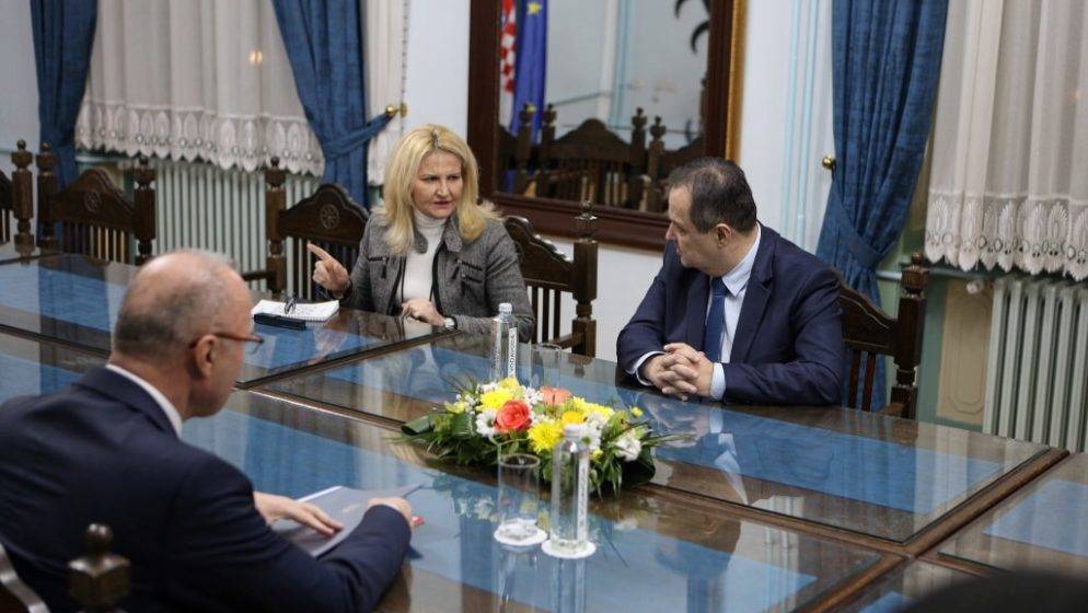 Usuglašeni prvi koraci za unaprjeđenje odnosa Srbije i Hrvatske