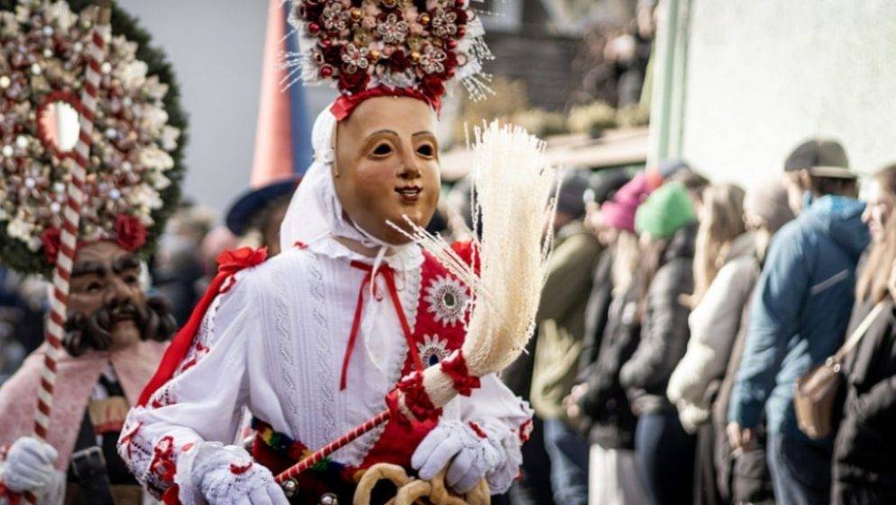 Petnaest ozlijeđenih u karnevalskoj povorci u Austriji