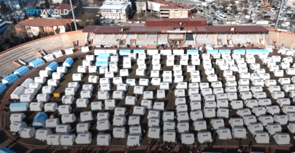 U Turskoj Crveni polumjesec prodavao šatore stradalima u potresu
