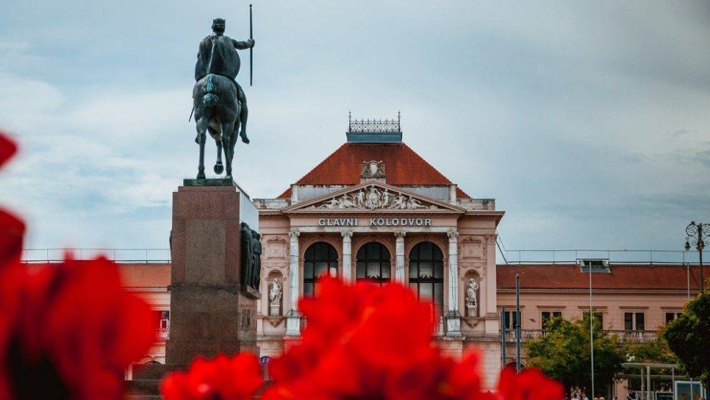 U nedjelju se održavaju manjinski izbori, oko 250.000 birača izlazi na birališta diljem Hrvatske