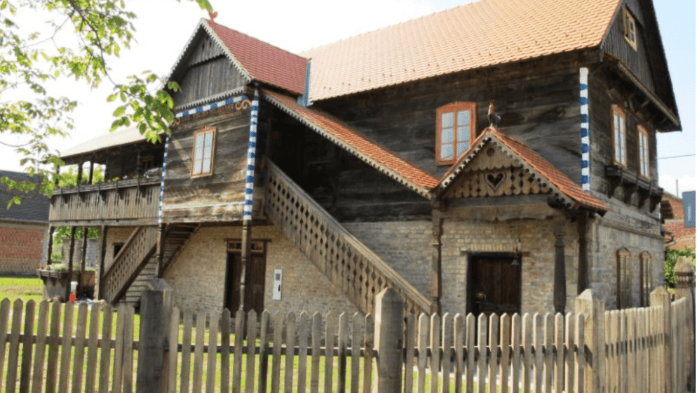 Ogranak Seljačke sloge Buševec i Dom kulture Klokotič iz Rumunjske obilježavaju 50 godina neprekidne suradnje i prijateljstva
