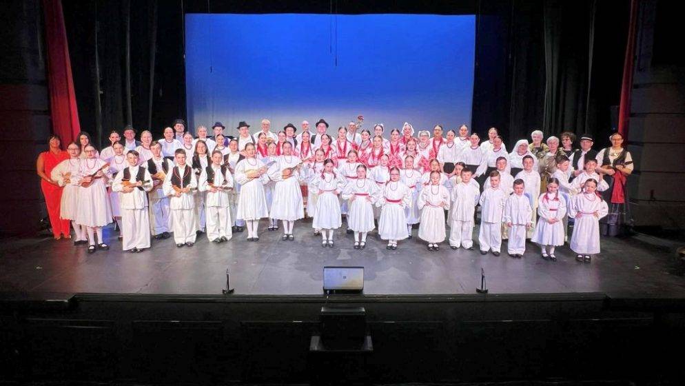 Folklorno društvo Kraljica Jelena iz Kitchenera proslavilo 45 godina djelovanja