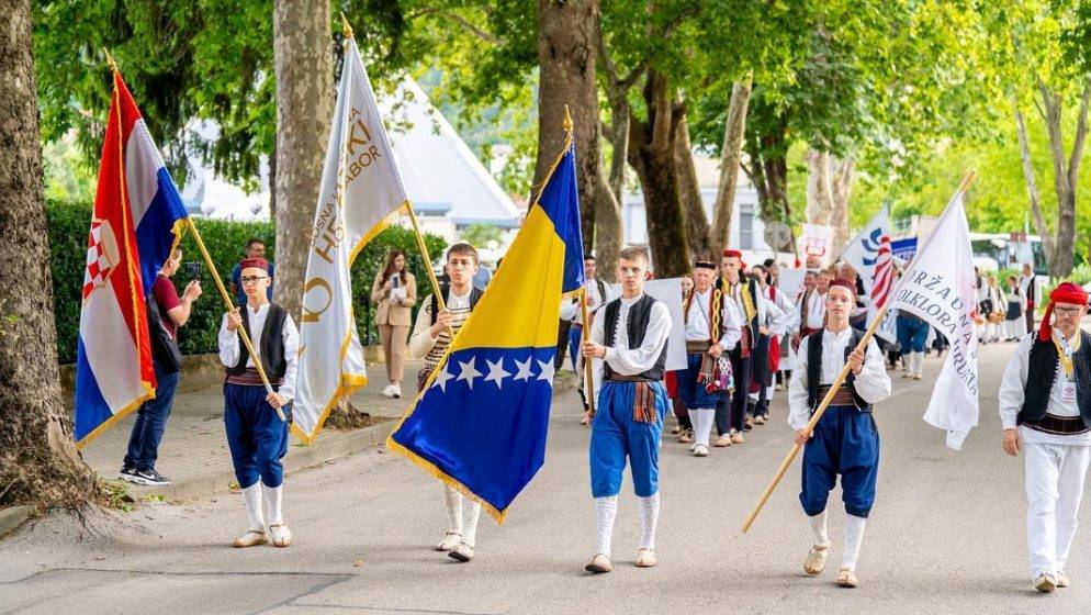 Svečana Državna smotra izvornog folklora Hrvata u BiH oduševila posjetitelje u Mostaru