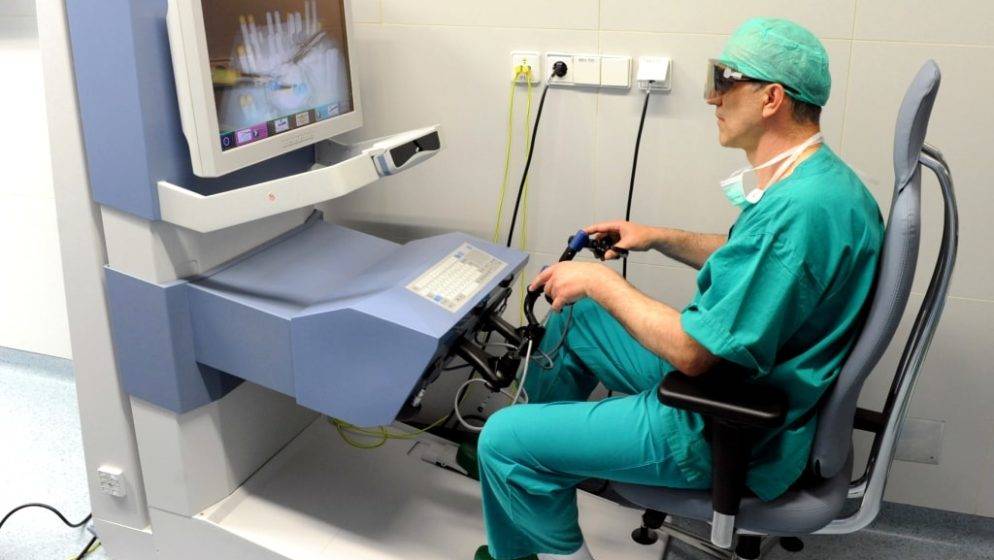HRVATSKA IMA VRHUNSKE LIJEČNIKE: Robot na zagrebačkom Rebru do sada obavio više od 400 operacija raka prostate