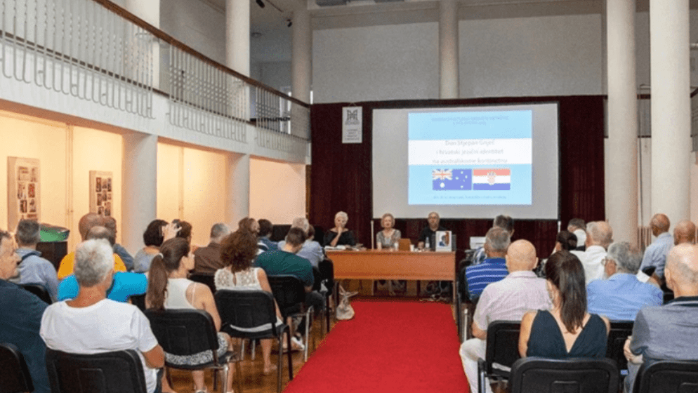 Otvorena izložba 'Hrvati ujedinjeni kravatom', koja je nastala kao rezultat globalnoga projekta Američkog hrvatskog kongresa i Udruge hrvatsko-američkih profesionalaca