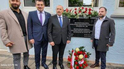 Na zgradi Generalnog konzulata RH u Stuttgartu postavljena je spomen-ploča hrvatskim domoljubima, žrtvama jugoslavenske komunističke tajne službe UDBA-e ubijenim u SR Njemačkoj