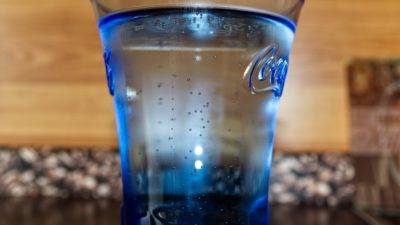 Zbog sumnje na trovanje gaziranim pićima 34 građana obrađeno, dvoje hospitalizirano