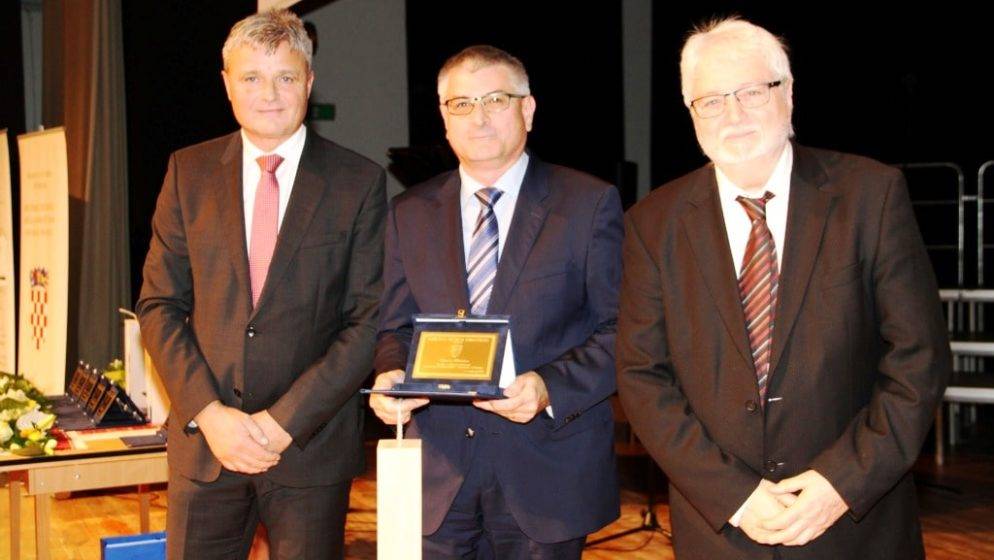 Dr. sc. Stjepan Blažetin nagrađen za iznimnu doprinos hrvatskom odgoju i obrazovanju u Mađarskoj