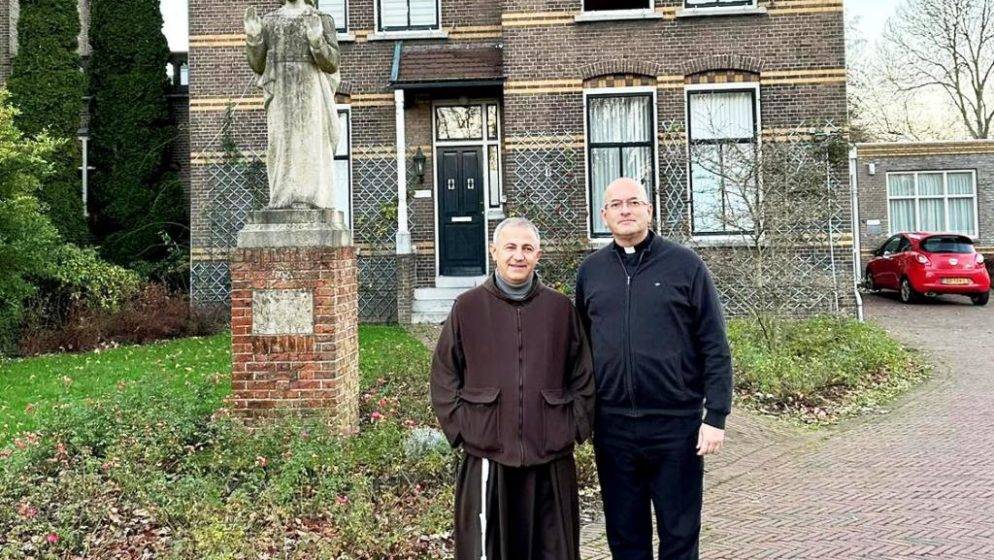 Novi voditelj Hrvatske katoličke misije Rotterdam fra Vjeko Eduard Tomić predvodio je prvo euharistijsko slavlje u Bergschenhoeku