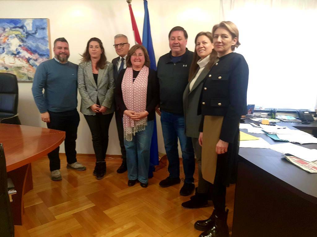 Državni tajnik Zvonko Milas u Središnjem državnom uredu za Hrvate izvan RH ugostio predstavnike Hrvatskog doma Antofagasta iz Čilea