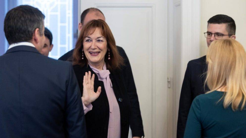 Dubravka Šuica pozvala Sabor da razgovara o snižavanju dobi za glasanje