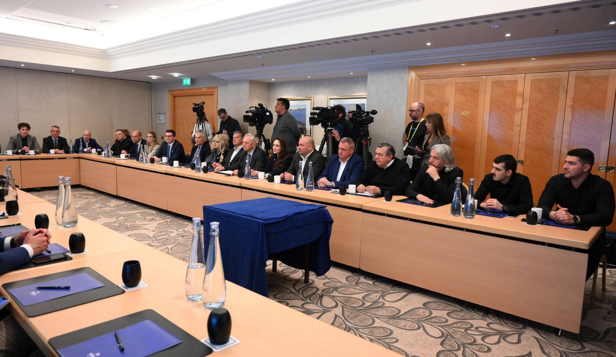 Plenković se susreo s predstavnicima hrvatske zajednice u Bavarskoj, koja pridonosi jačanju odnosa između Hrvatske i Njemačke