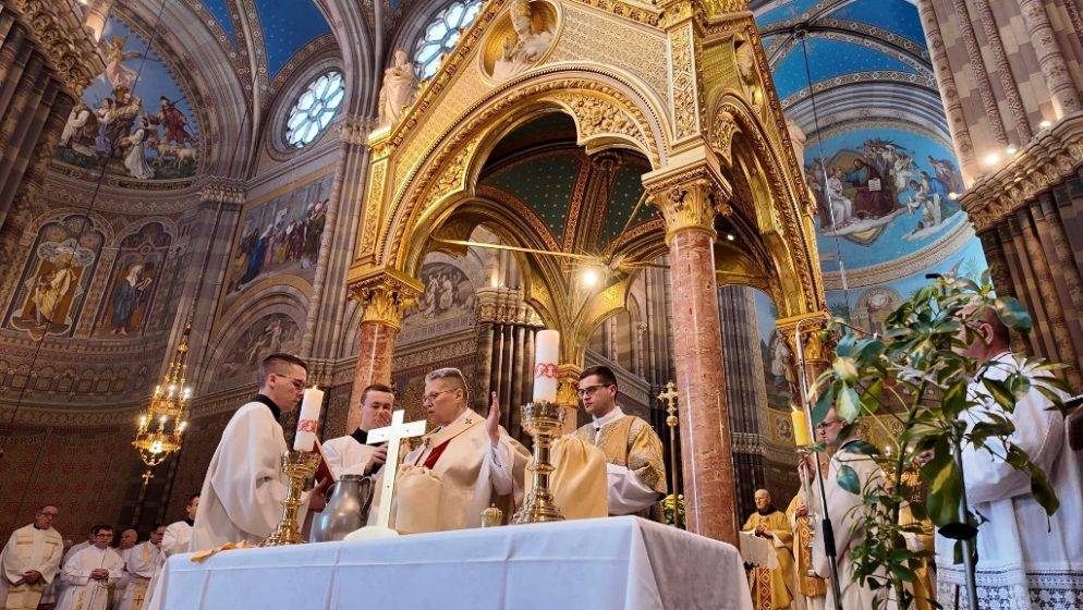 Nadbiskup Hranić: Prava ljudska veličina je u poniznosti, jednostavnosti i dobroti