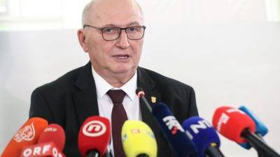 Ustavni sud: Predsjednik RH ne može biti kandidat na izborima
