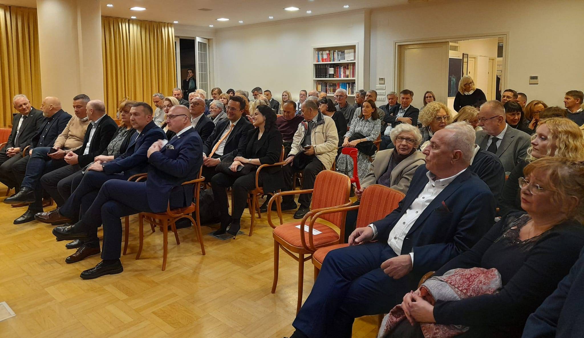 Svečano predstavljen zbornik 'Identitet Hrvata Boke kotorske'