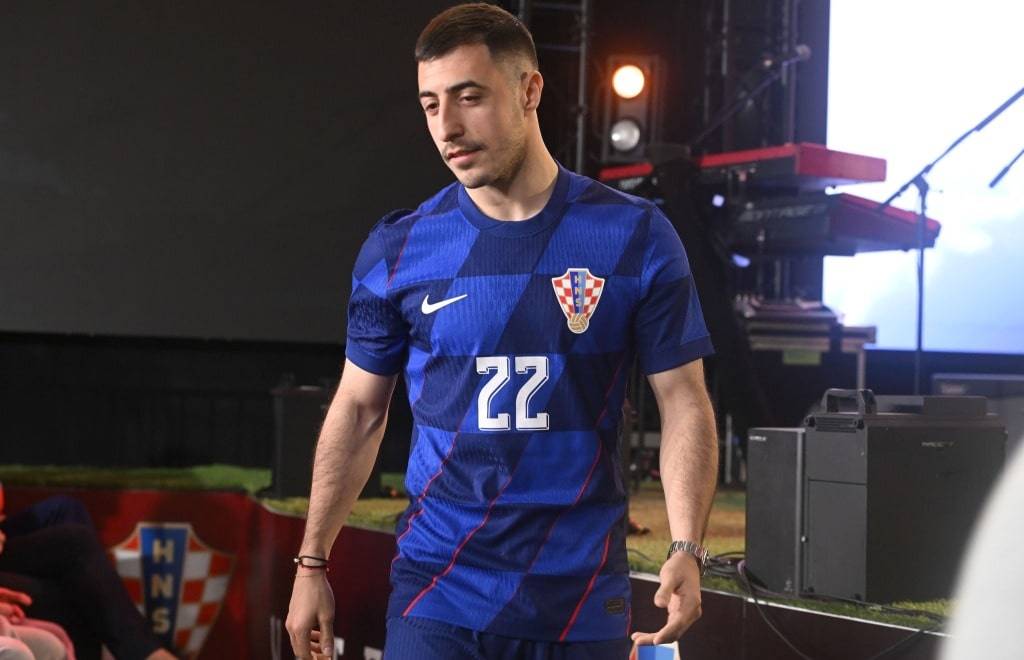 Predstavljeni novi dresovi Hrvatske nogometne reprezentacije za EURO 2024.