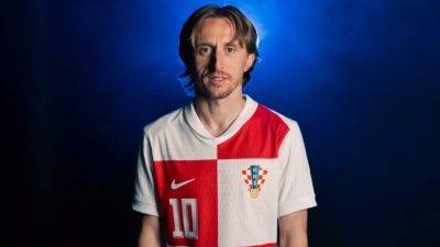Predstavljeni novi dresovi Hrvatske nogometne reprezentacije za EURO 2024!