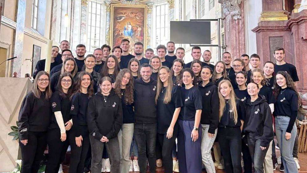 Članovi Zbora mladih iz Stuttgarta posjetili Hrvate u Beču, evo što su sve vidjeli i doživjeli