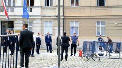 Muškarac se polio benzinom i samozapalio na Markovom trgu