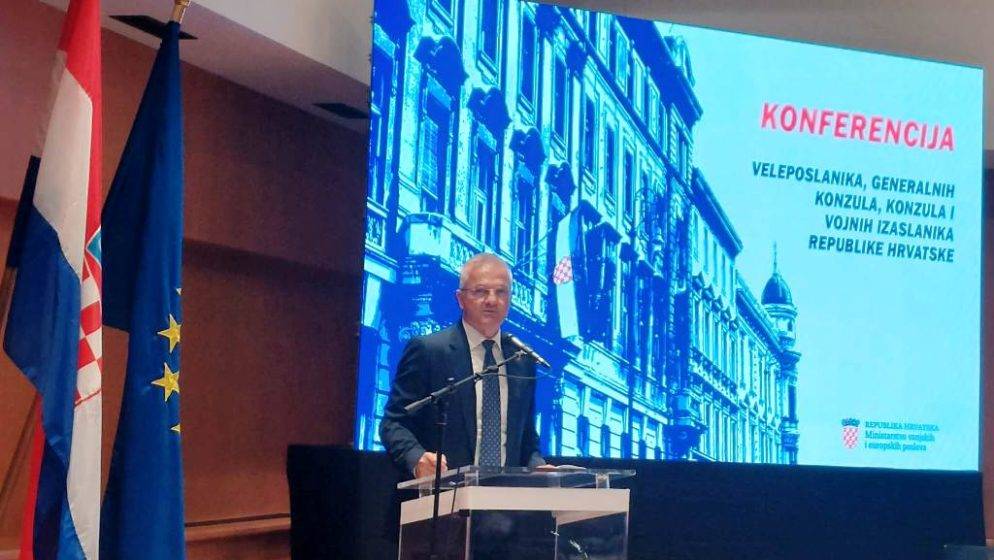 Državni tajnik Zvonko Milas istaknuo je važnost očuvanja hrvatskih zajednica diljem svijeta na konferenciji hrvatskih diplomata