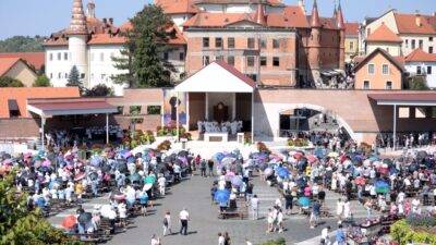 Nadbiskup Kutleša iz Marije Bistrice poručio: Svijetu trebaju srca nalik Marijinom