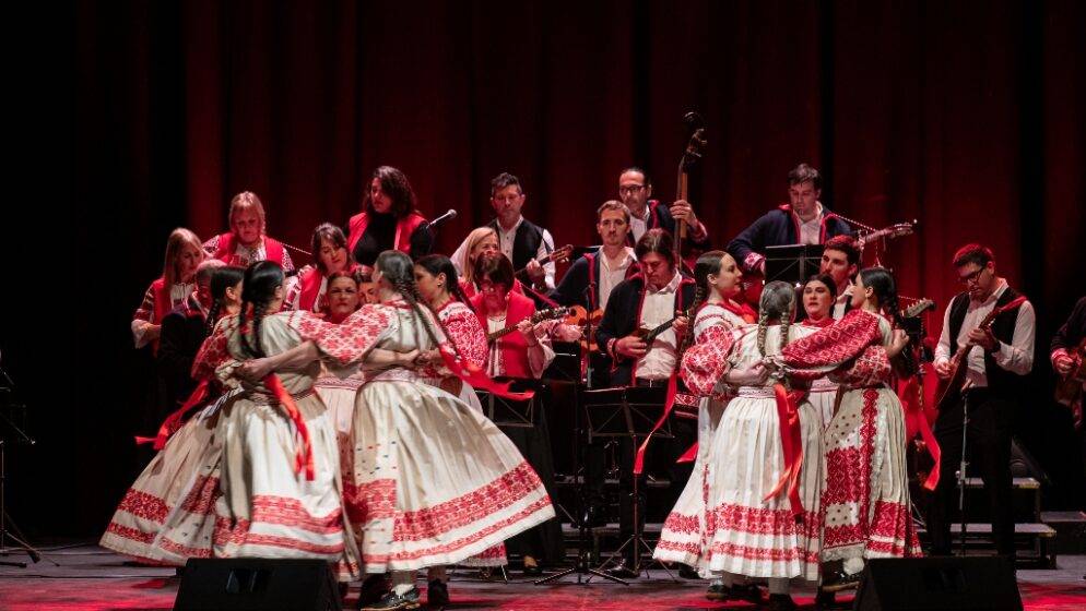 Počasni konzul Antonich: Tamburice održavaju 'plamen hrvatske kulture' u Urugvaju!