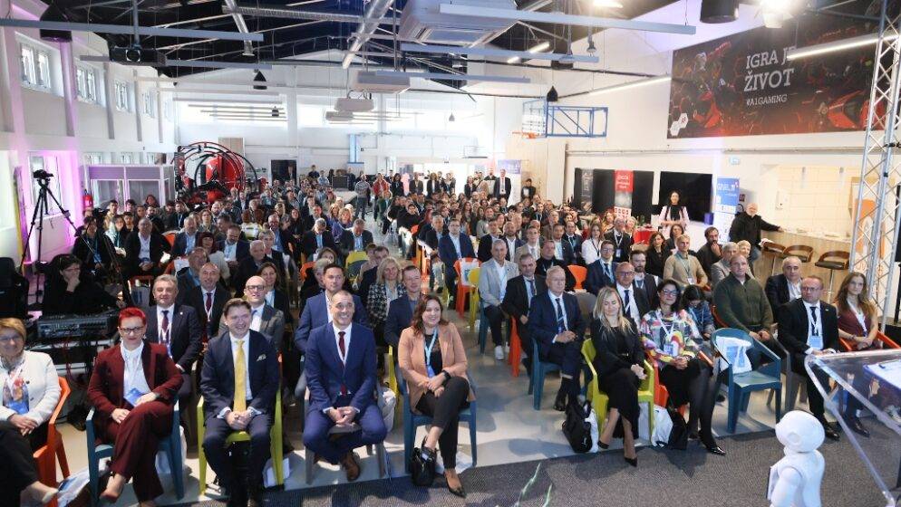 Poslovna konferencija Meeting G2.11 u Novskoj pokazala snagu hrvatskog poduzetništva: 'Dosta je priče o iseljavanju – vrijeme je da Hrvatska postane zemlja useljavanja'