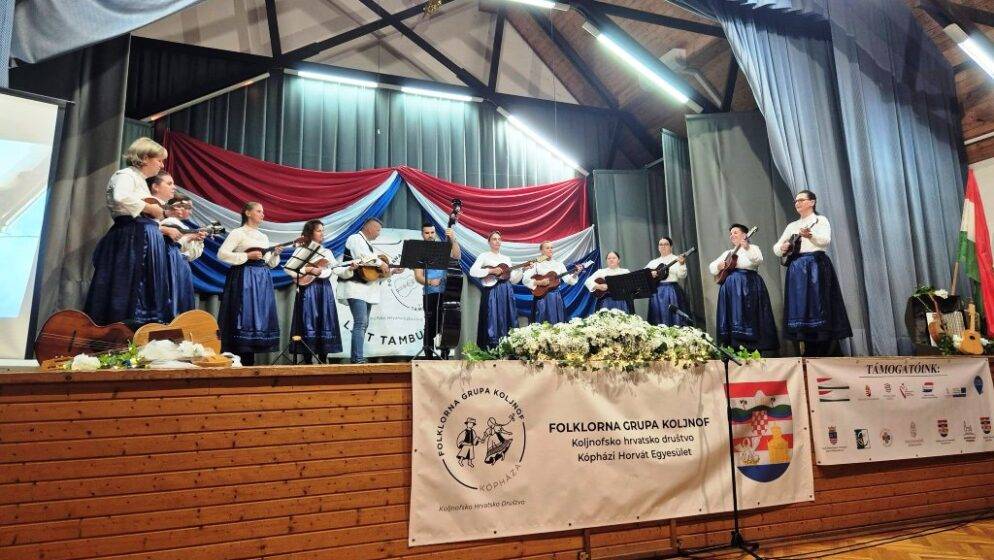 Koljnof proslavio 50 godina glazbe, zajedništva i hrvatske pjesme