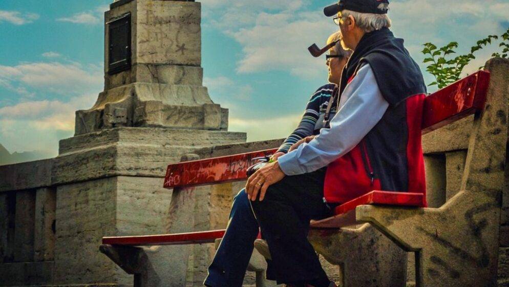 U Hrvatskoj raste potražnja za domovima za starije, kronično nedostaje njegovatelja