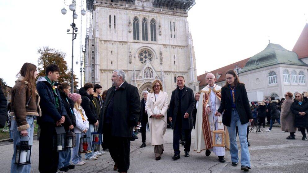 U Hrvatsku stiglo Betlehemsko svjetlo, Jandroković naglasio vrijednost vjere, ljubavi, nade i mira