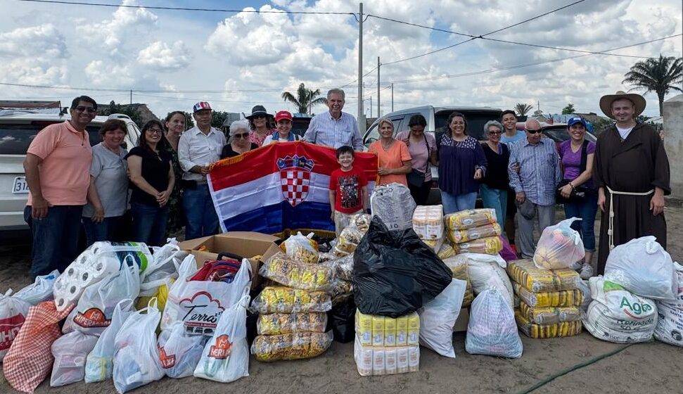 Hrvati u Boliviji darivali uoči Božića siromašne stanovnike Santa Cruza