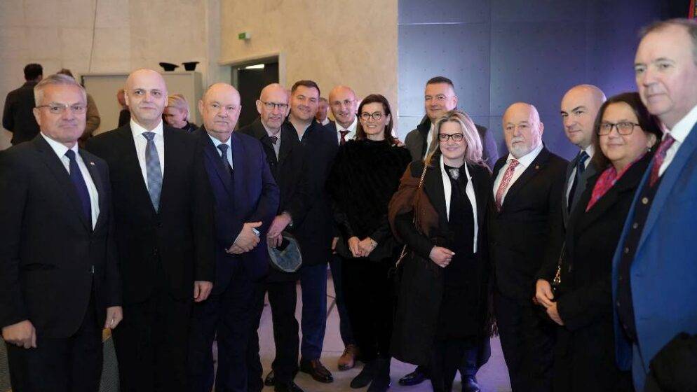 Svečanom akademijom obilježen Dan hrvatskoga naroda u Crnoj Gori u spomen na 13. siječnja 809. – kada su otkupljene moći sv. Tripuna, zaštitnika Kotorske biskupije i grada Kotora