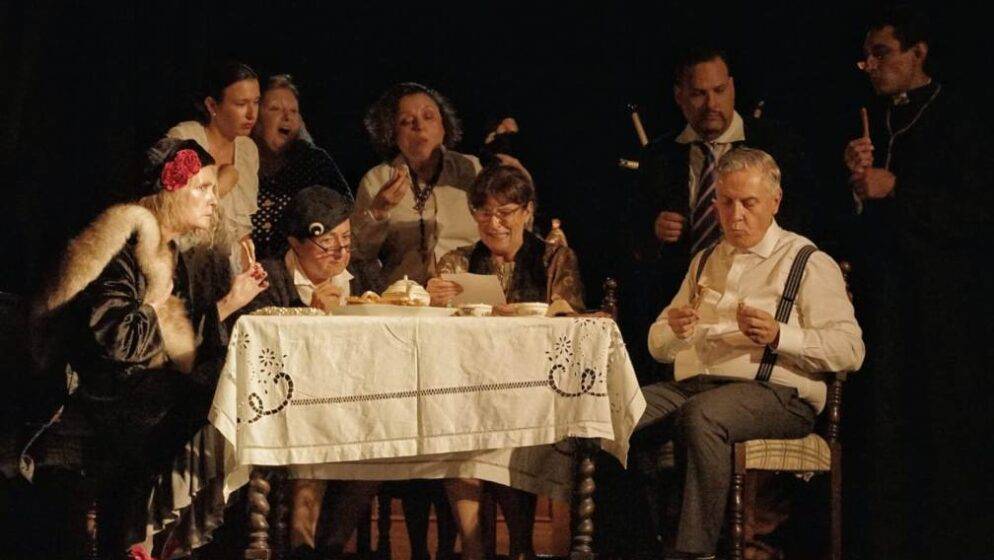 Kazališna skupina hrvatske zajednice u Urugvaju premijerno izvela komediju ‘Teta Manda’, predstavu o doseljenicima s Korčule
