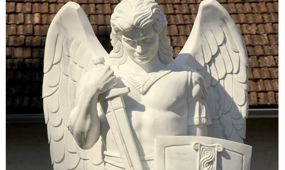 Dar hrvatskog naroda koji ostaje: Kip svetog Mihovila postavljen u Bijelom Polju